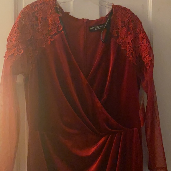 Little Mistress Allover velvet wrap midi dress - Picture 6 of 8